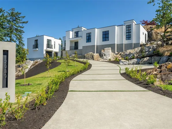 2080 Rolston Pl, Nanaimo, BC V9P 9H4