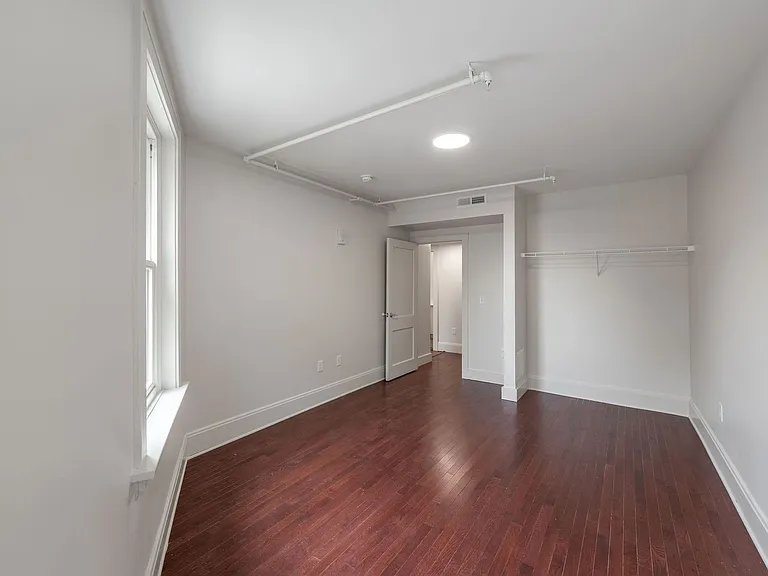 3604 Montgomery Rd — Photo 11