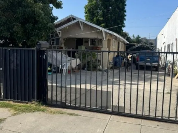 1655 E 42nd St, Los Angeles, CA 90011