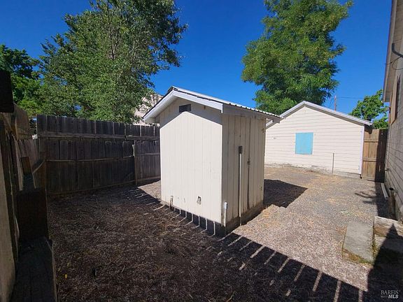 3rd image of 23920 Howard Street