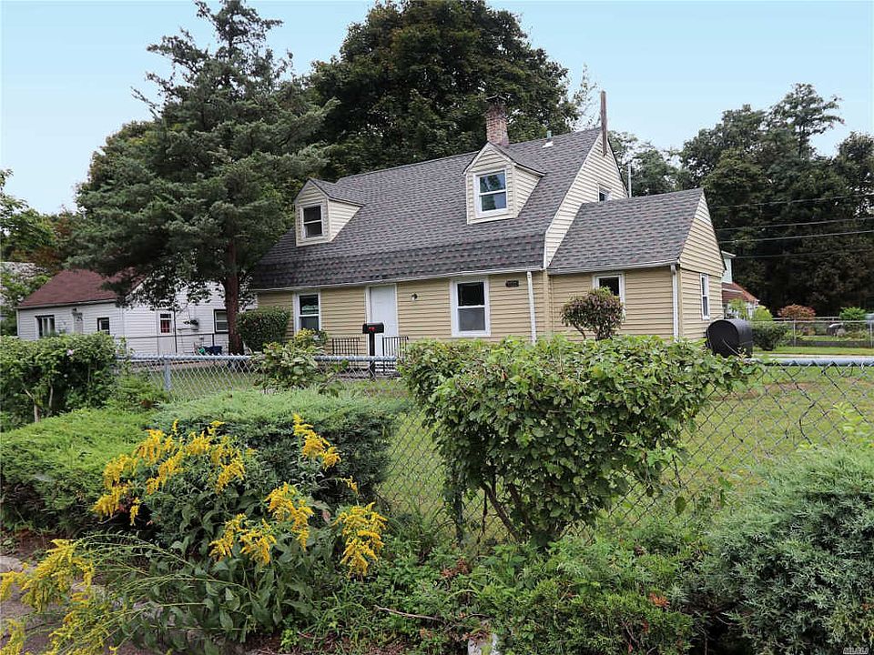 1st image of 108 Maplewood Dr