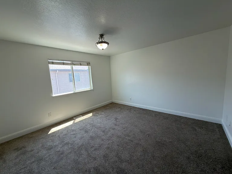 1490 N 471 W #101 — Photo 10