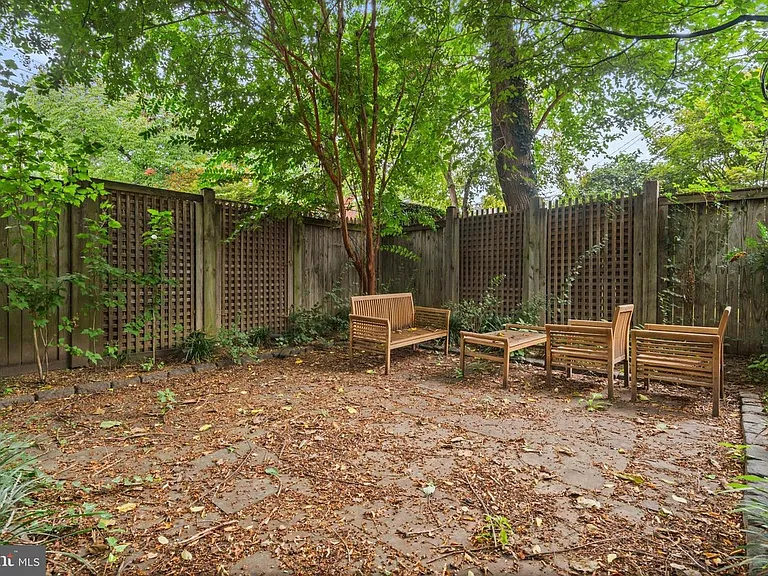 3301 Dent Pl NW — Photo 31