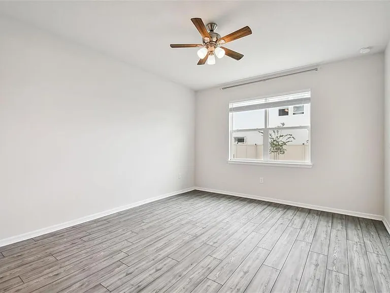 13144 Peachleaf Ave — Photo 16
