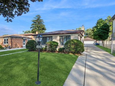1725 Sycamore St, Des Plaines, IL, 60018