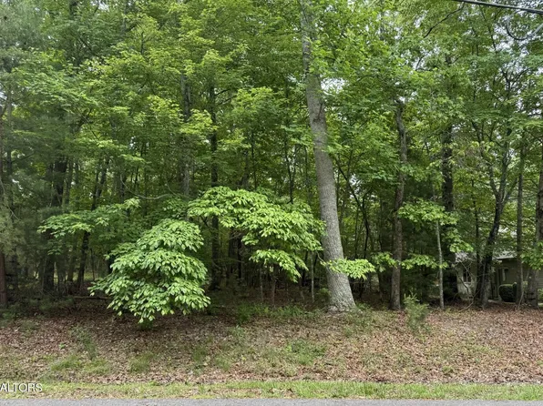 123 Markham Ln, Crossville, TN 38558