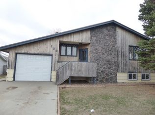 139 E Johnson St, Wolf Point, MT 59201
