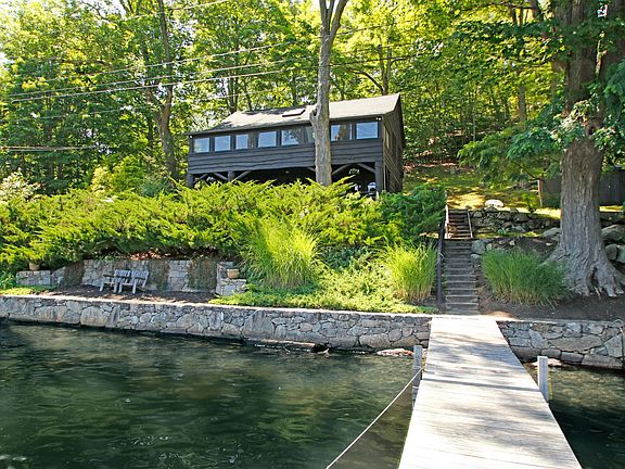 Beautiful log cabin available monthly off-season or summer months at a higher rental fee