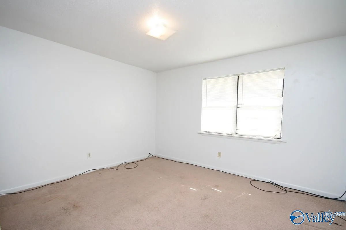 2 bed, 1.0 bath, 808 sqft, $895 — Photo 4