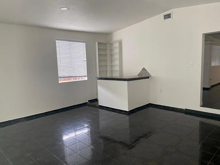 115 Cortland Cir #1 — Photo 13