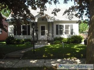 1124 N 17th St, Manitowoc, WI 54220