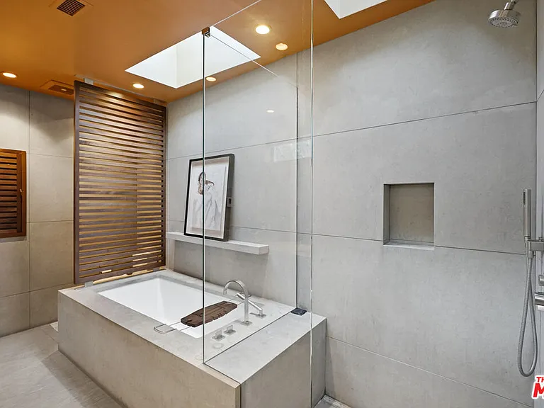 7700 Willow Glen Rd — Photo 20