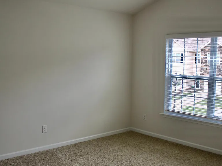 6049 Guildford Hill Ln — Photo 7