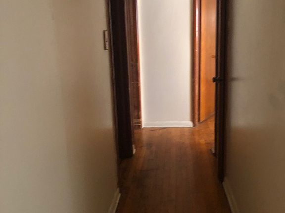 5th image of 15705 Ashland Ave