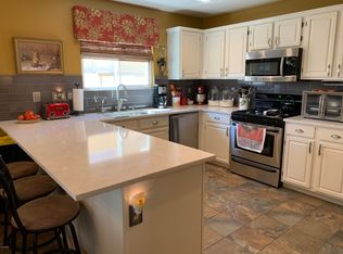 9017 W Mauna Loa Ln, Peoria, AZ 85381