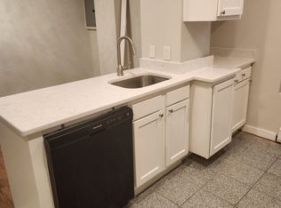 28 Fleet St #18, Boston, MA 02113
