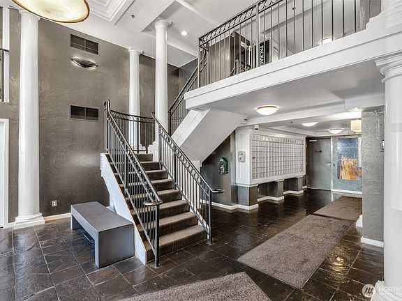 3rd image of 425 Vine Street #706