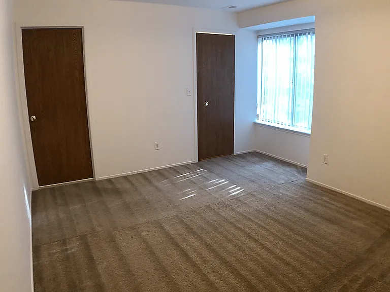 Prentiss Pointe Apartments — Photo 137