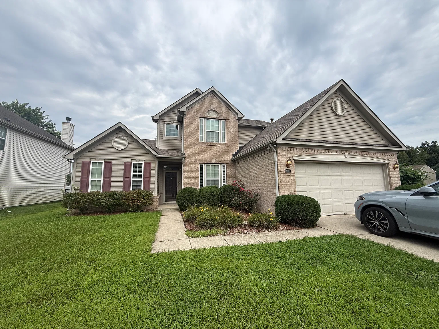 3 bed, 2.5 bath, 2051 sqft, $2,400 — Photo 1