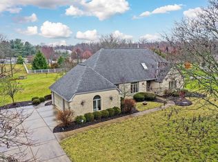 10256 Southfork Ln, Powell, OH 43065