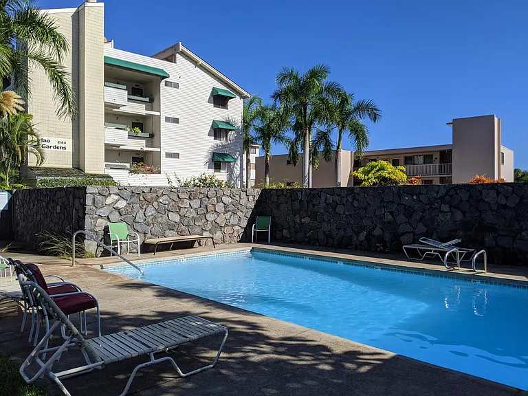Iao Gardens Pool