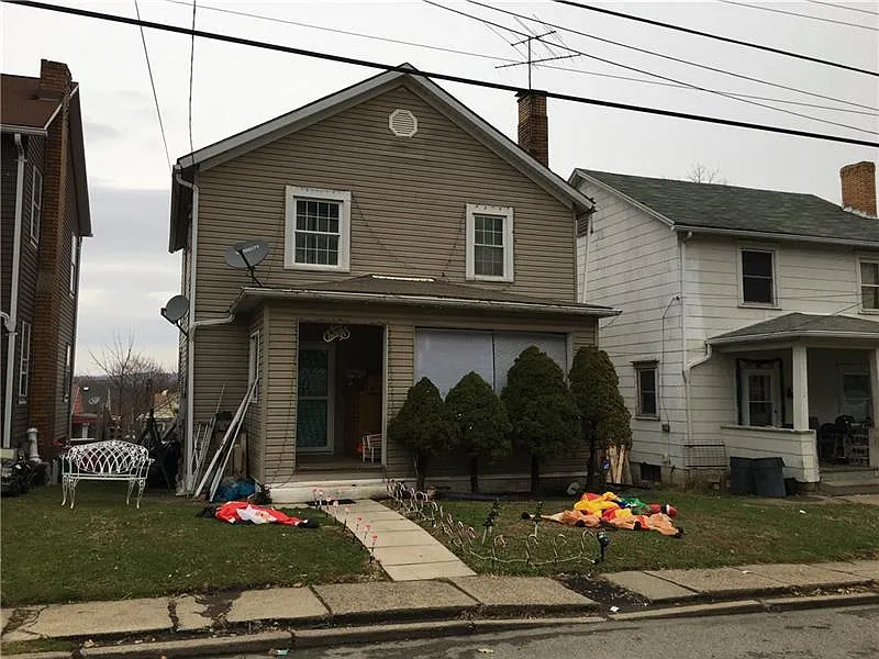 1130 Wade St photo 1