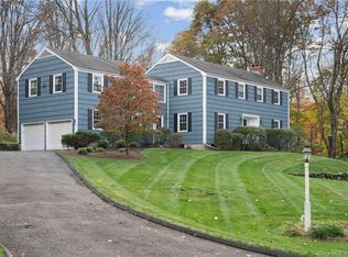 5 Hidden Lake Rdg, Wilton, CT 06897