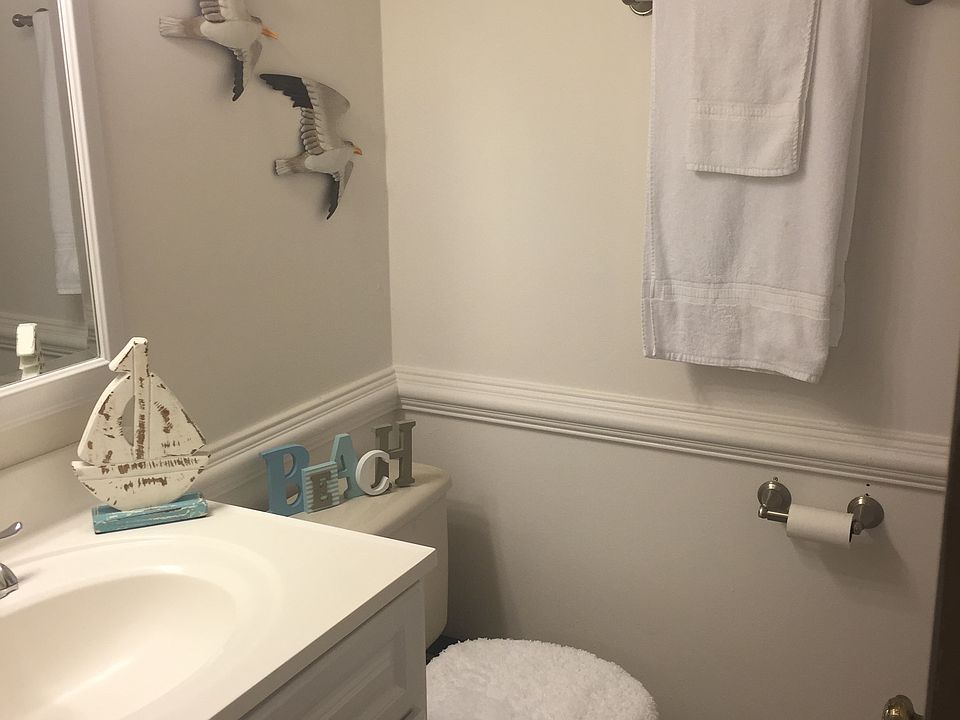 1st image of 4706 Ashbury Ln