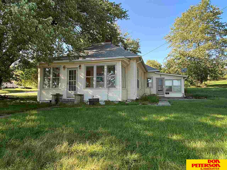 1722 L St, Tekamah, NE 68061 Zillow