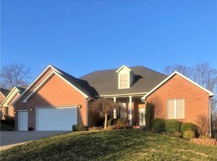 3527 Carpenter Ave, Hurricane, WV 25526