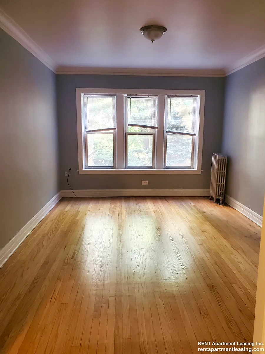 Building Photo - 4255 W Addison St #42671