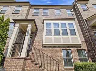 402 Montclair Ct, Woodstock, GA 30188