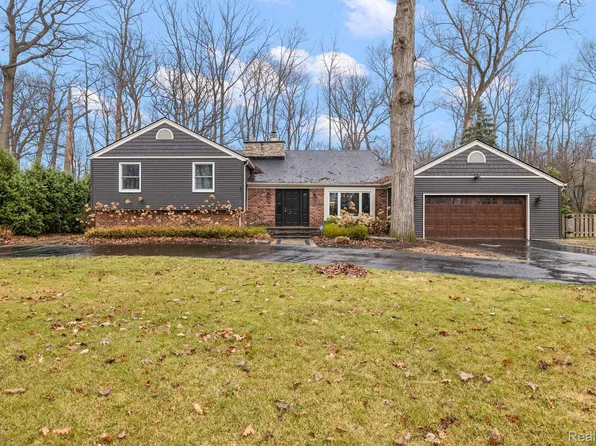 555 Kendry, Bloomfield Hills, MI 48302