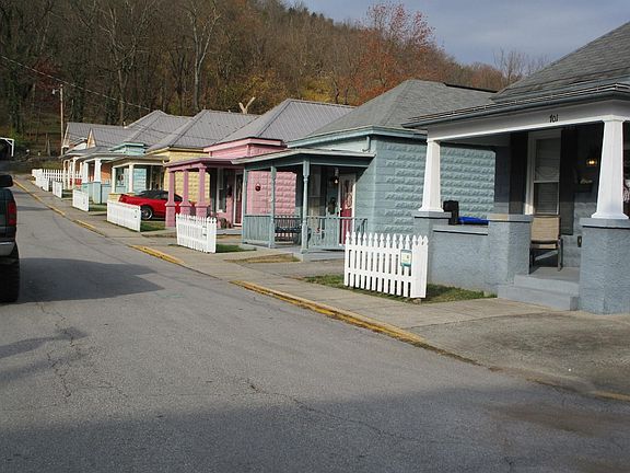 5th image of 204 Wallace Ave