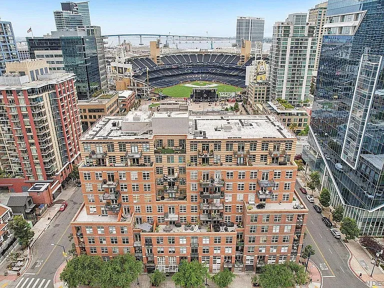 877 Island Ave #211 — Photo 24
