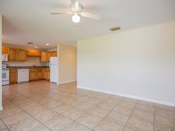 3rd image of 208 Hightower Ave