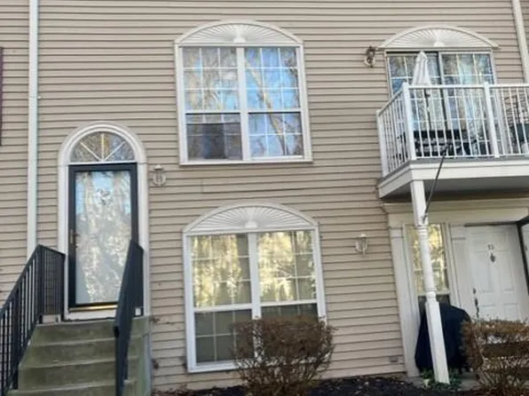 95 Chambord Ct, Hamilton, NJ 08619