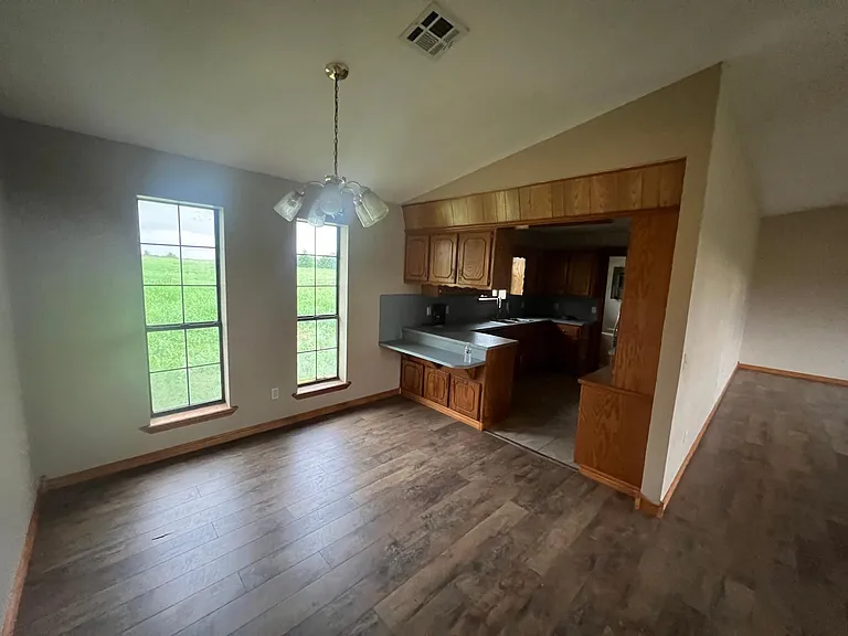 25963 May Ave — Photo 2