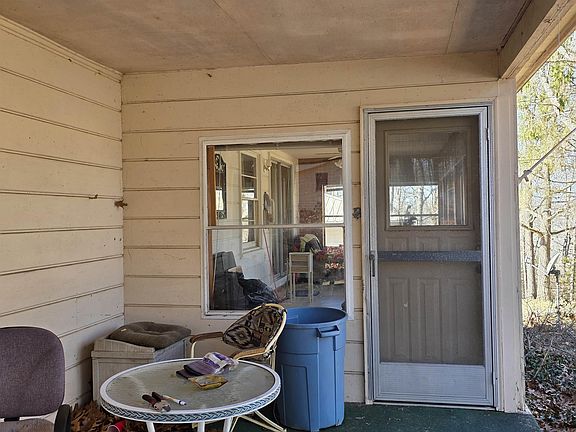 5th image of 42 Pontiac Dr