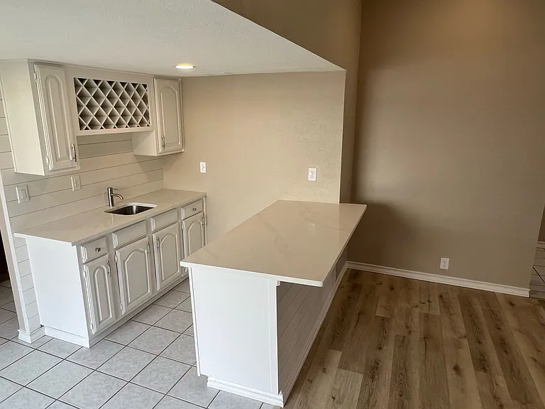 6700 Forestview Dr — Photo 8