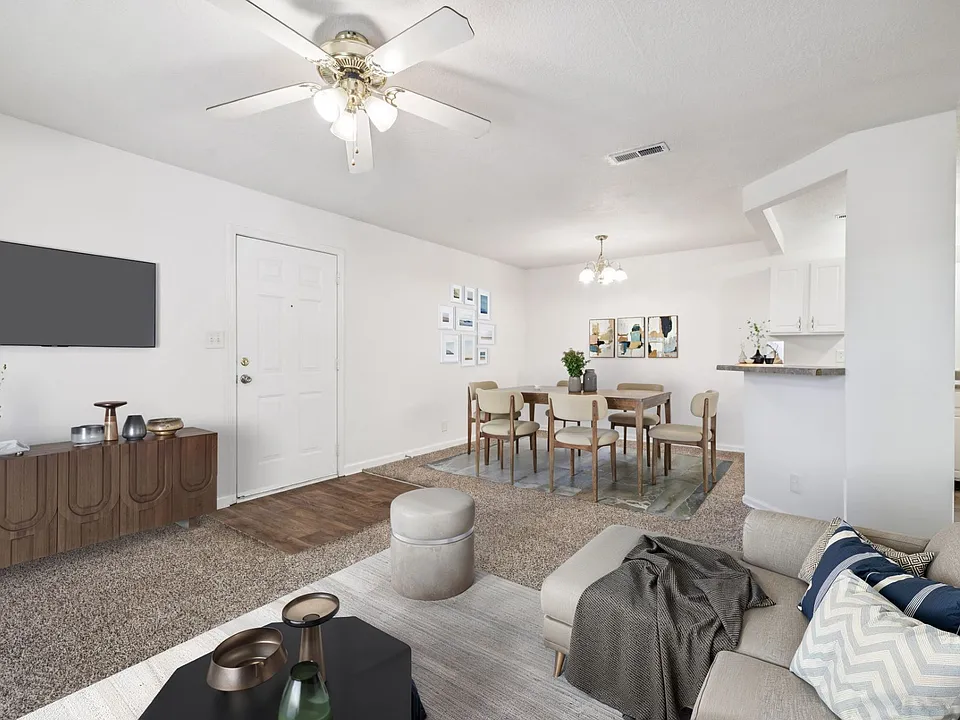 Three Bedroom - 3 Bed / 2 Bath - 1,270 Sq.Ft.