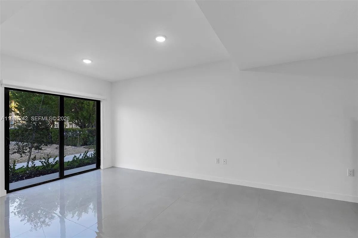 Building Photo - 26103 SW 145th Ave