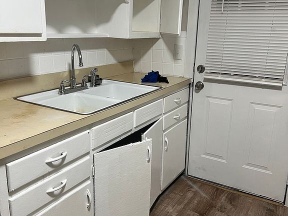 2nd image of 3763 Baltimore Ave #3765