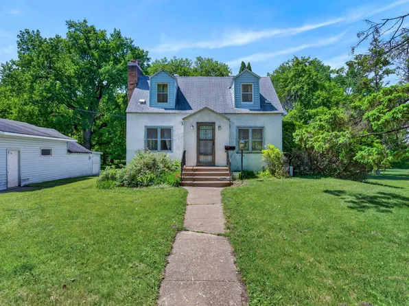 4025 Clover Ave, Vadnais Heights, MN 55127