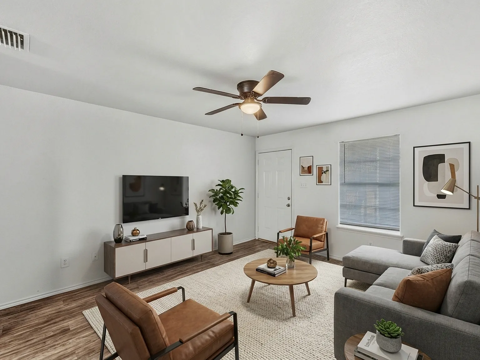 315 Gastel Circle — Photo 1