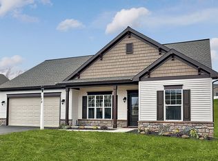 172 Copper Beech Ln, Womelsdorf, PA 19567