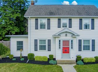 62 S Vernon St, Middleport, NY 14105