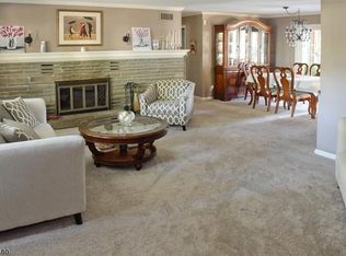 27 Nichols Rd, Pompton Plains, NJ 07444