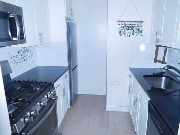 5th image of 13981 35th Ave #3KA