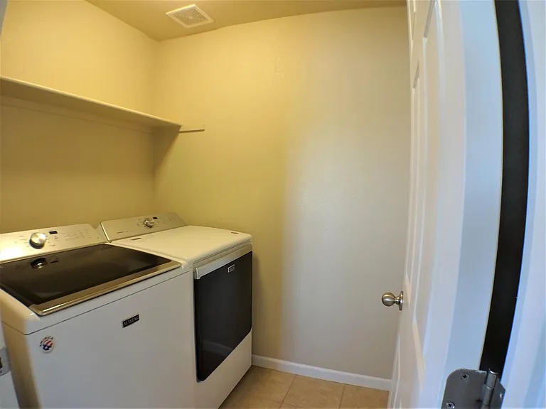573 Eaton Rd — Photo 14